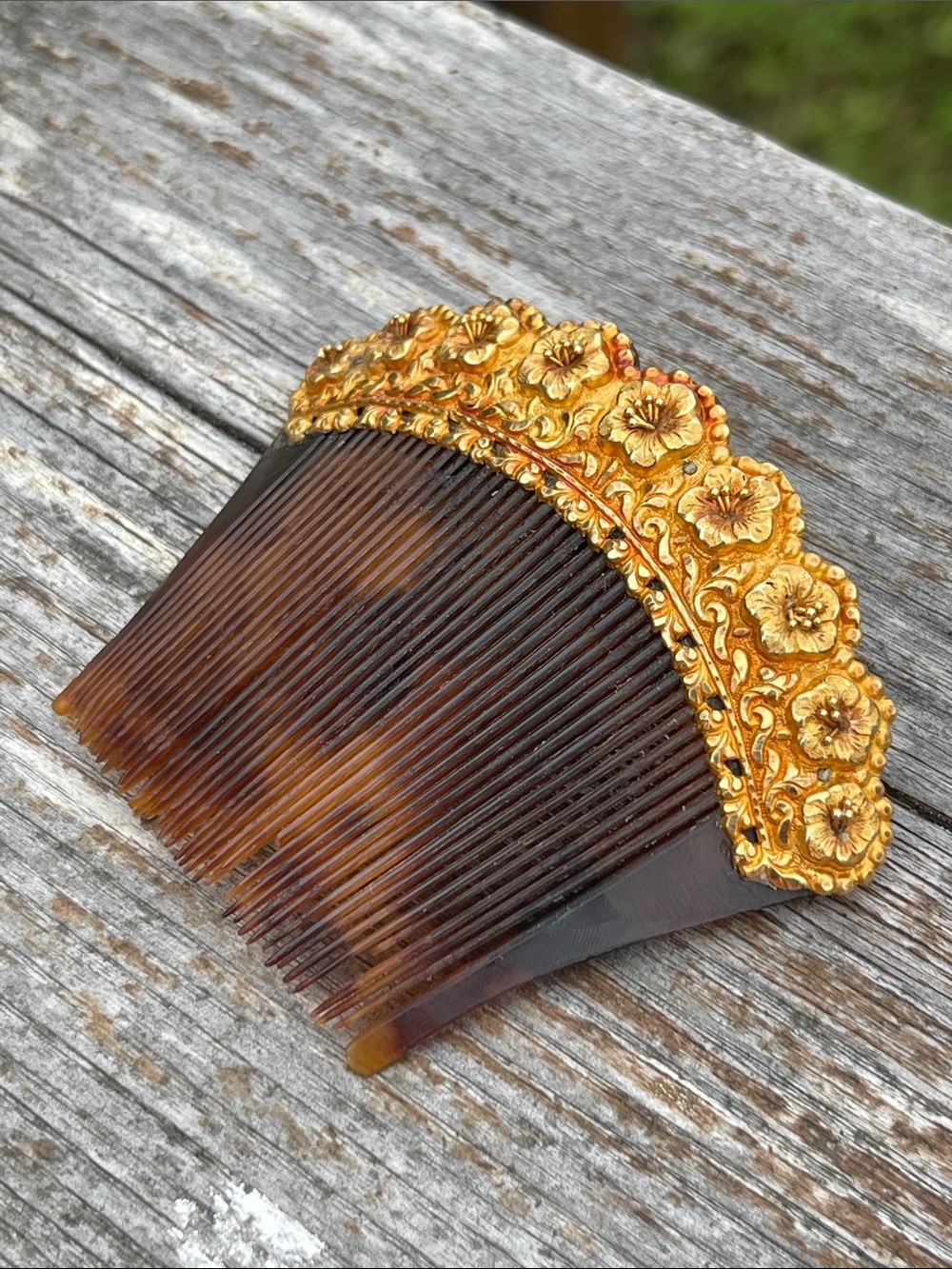 Victorian Era 16k gold tortoiseshell comb.
